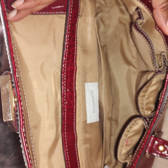 Liz Claiborne Burgundy Faux Croc Purse - Picture 5 of 6